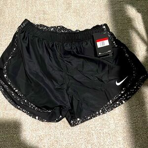 Women’s Large Nike Shorts